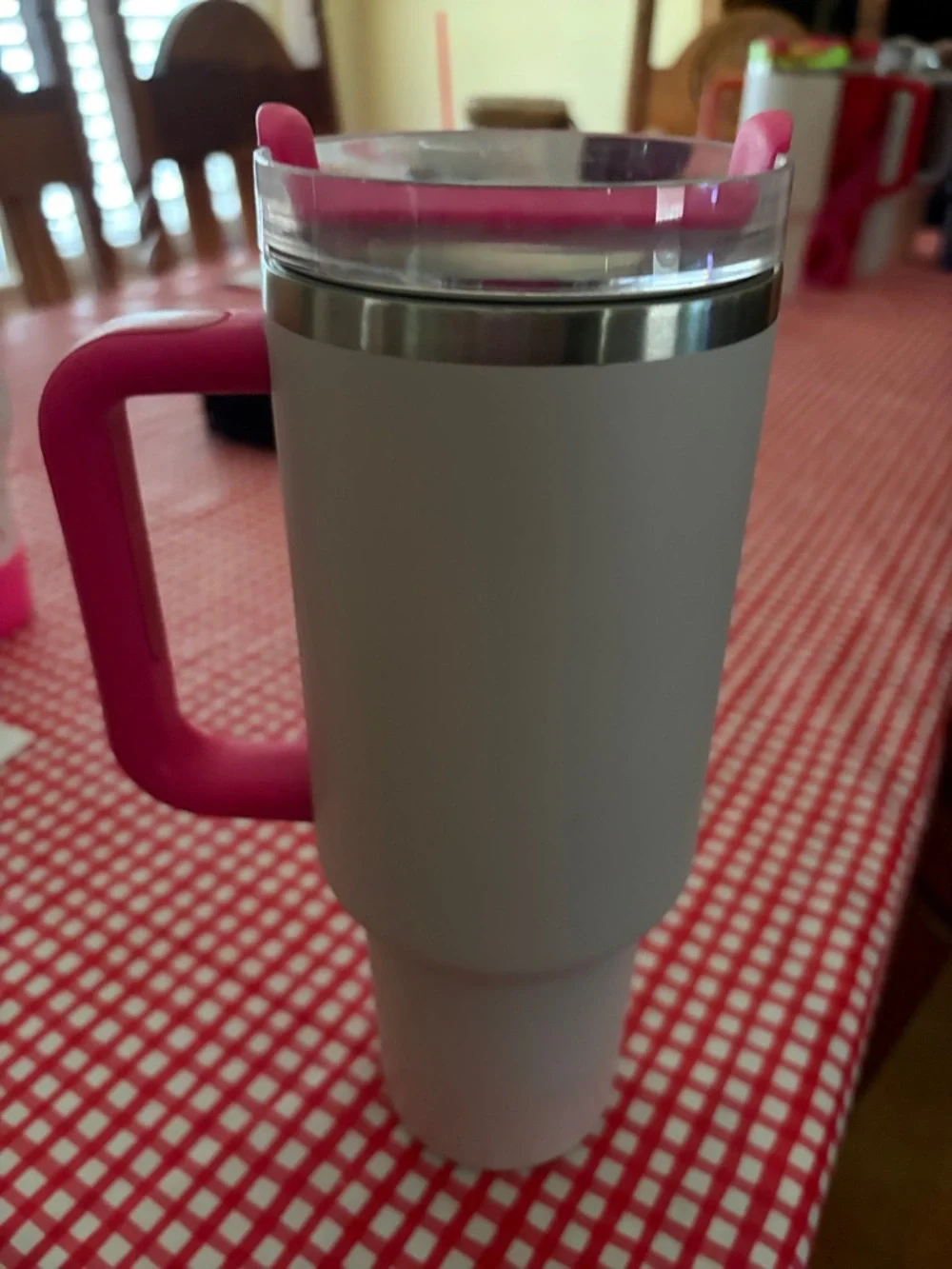 Stanley Flamingo 40oz - Picture 4 of 5